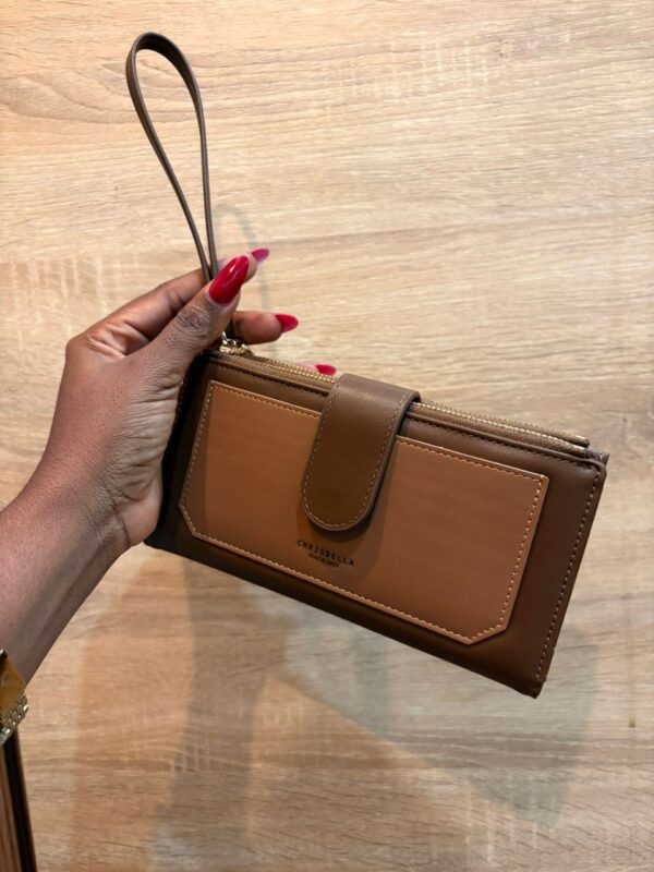naila purse brown
