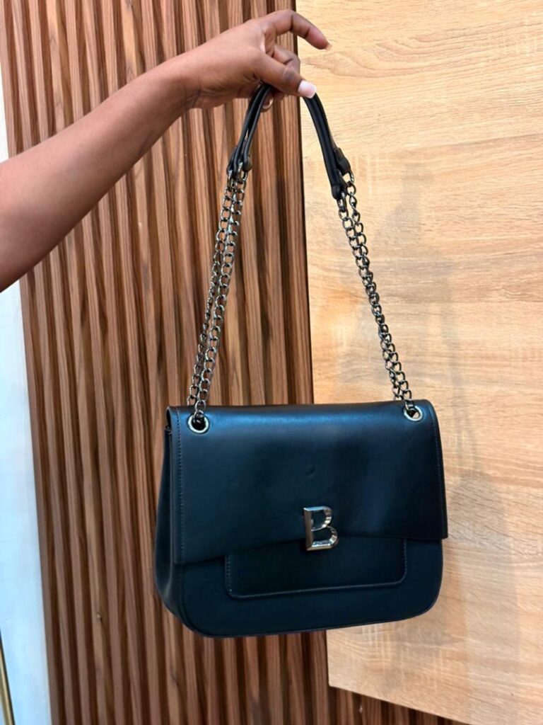 nanor's bag black