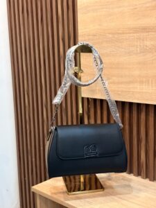 Brox's Handbag Black auto draft
