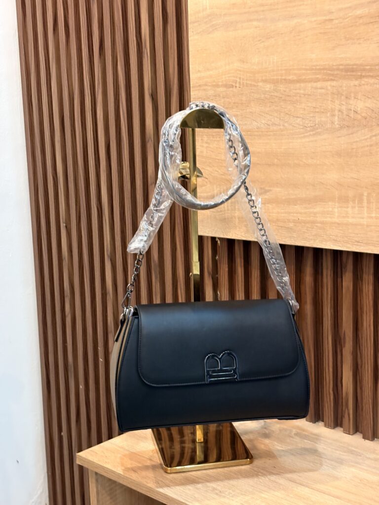 Brox's Handbag Black auto draft