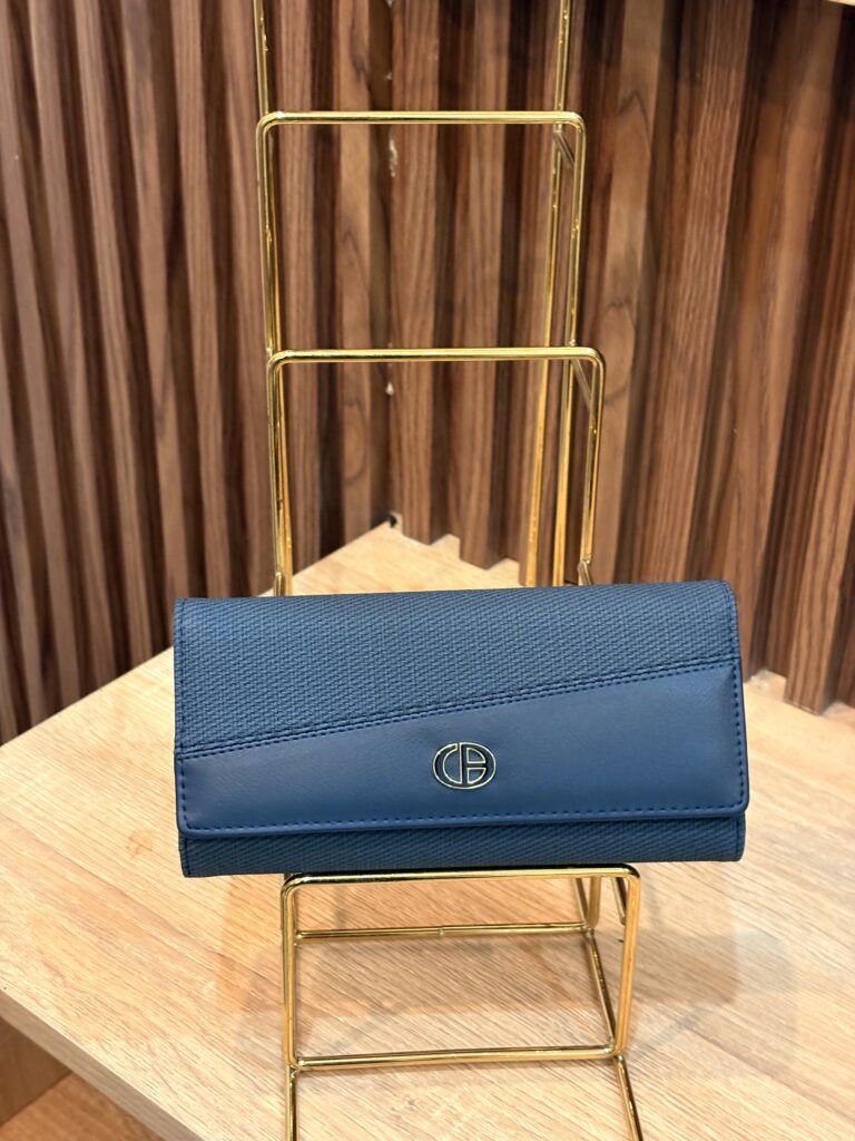 makaio purse green