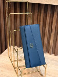 makaio purse green